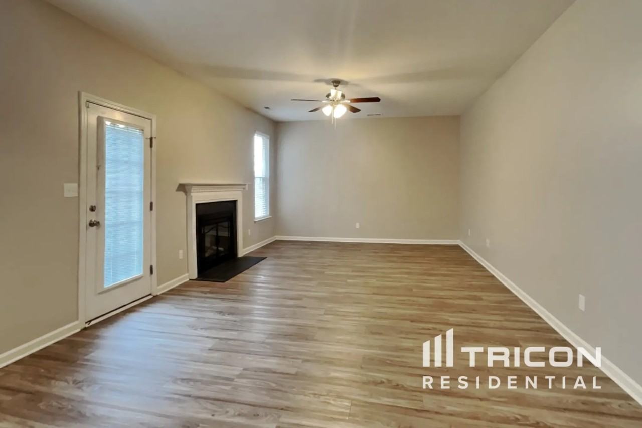 1038 Spruce Garden Dr - Photo 2 of 38