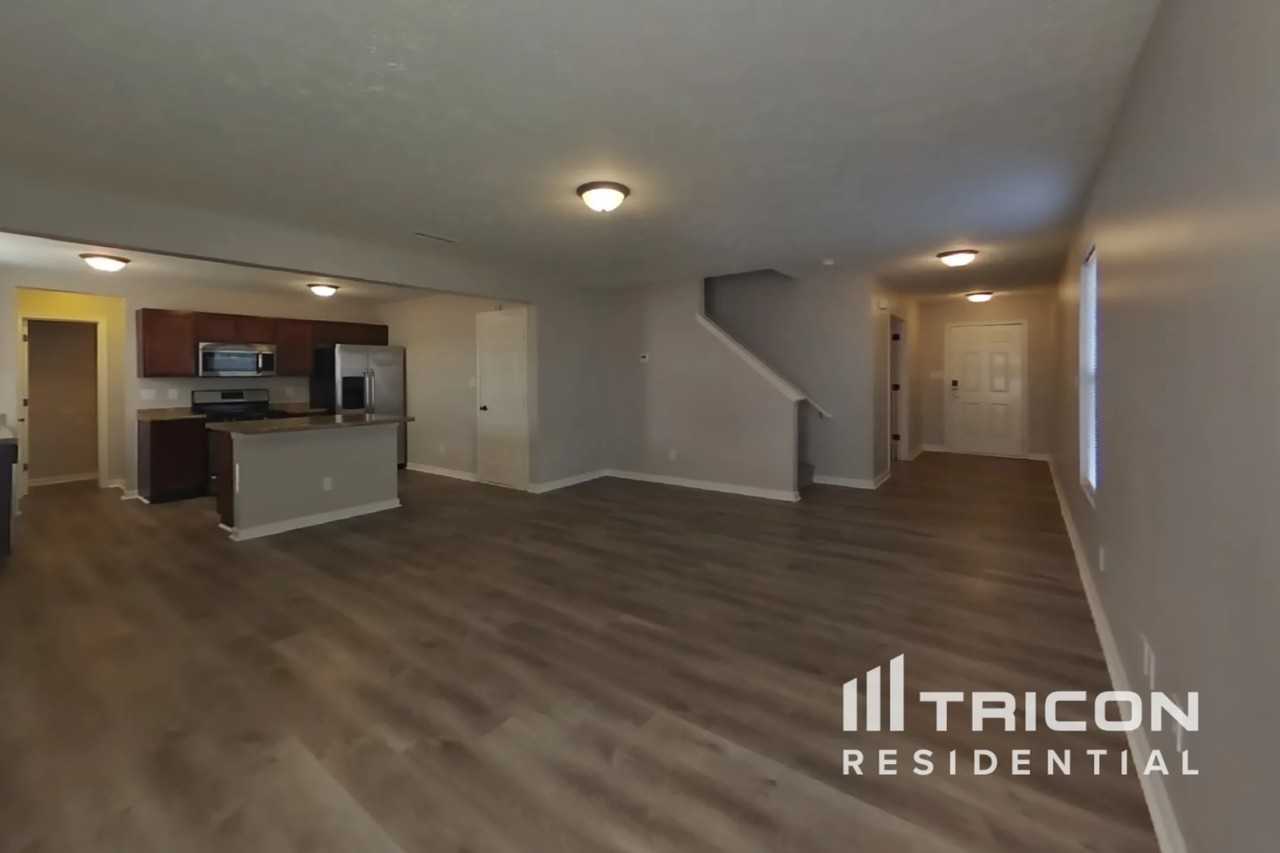 1745 1745 Pinion Court Columbus IN - Photo 3 of 23