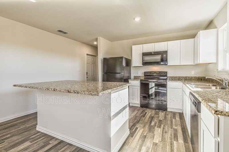 3866 San Rose Dr - Photo 2 of 24