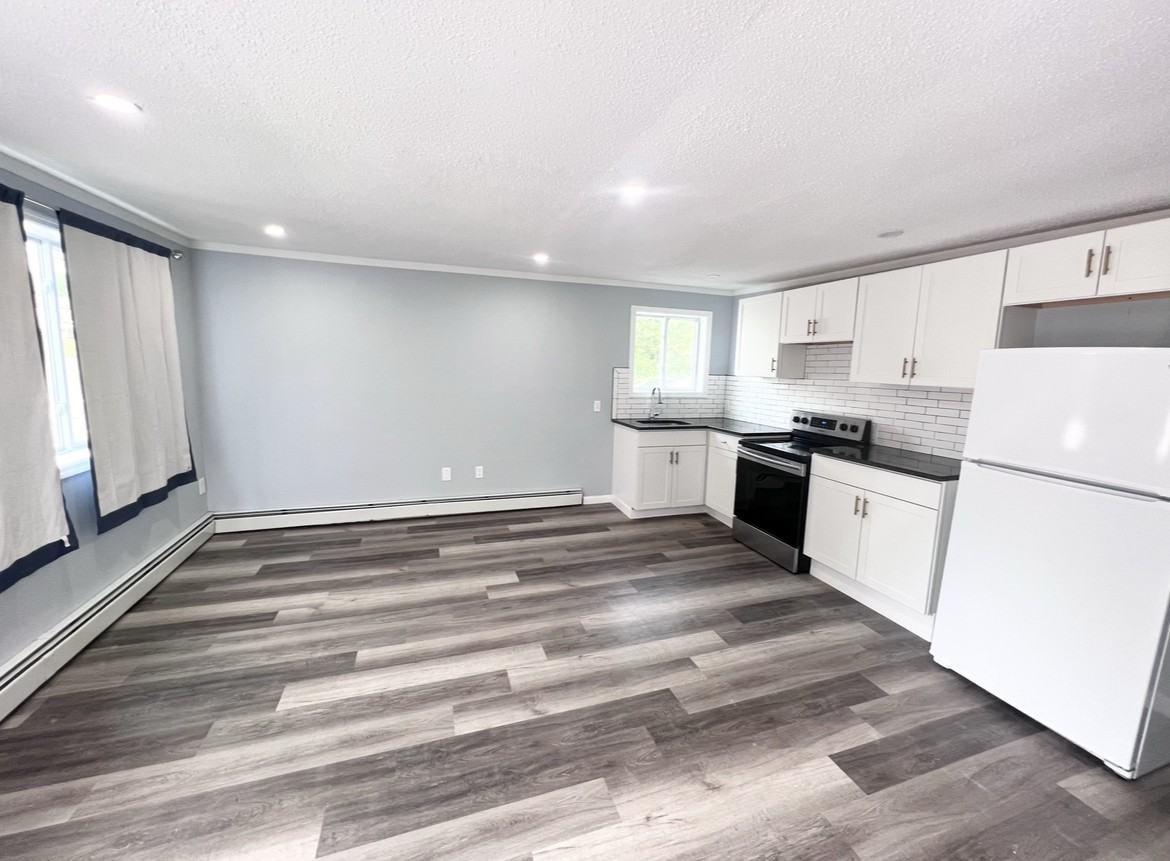 SWAN LAKE COMPLEX - Photo 2 of 13