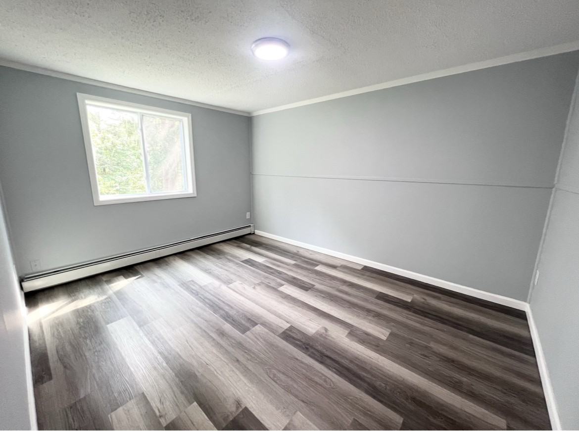 SWAN LAKE COMPLEX - Photo 6 of 13