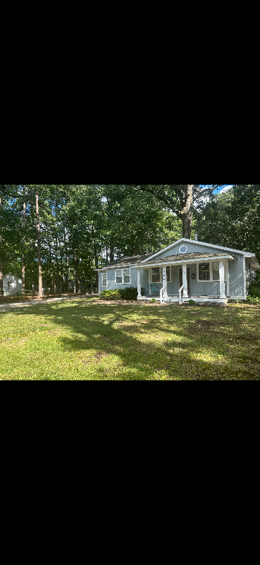 290 Eastwood Dr - Photo 2 of 12