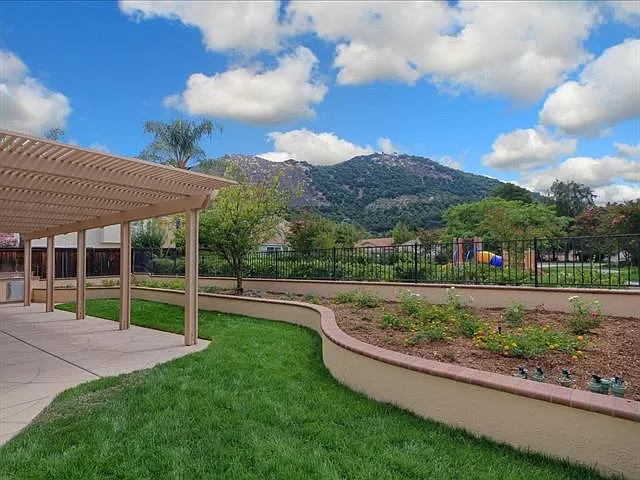 5091 Avocado Park Ln - Photo 3 of 16