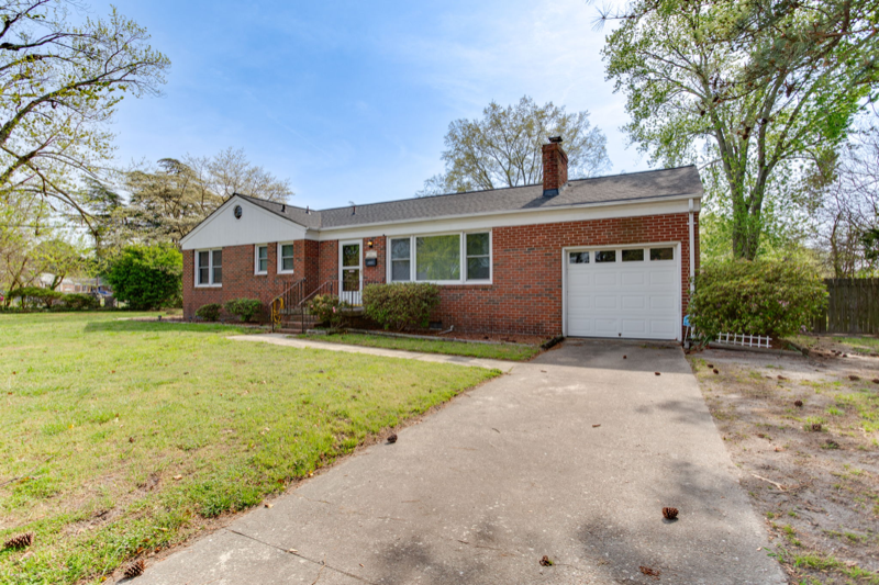 45 Saint Albans Dr - Photo 2 of 34