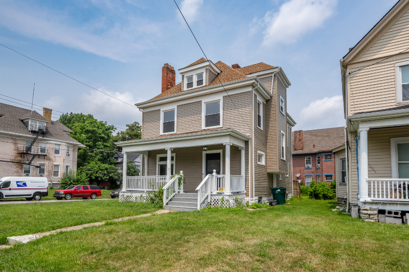 2002 Clarion Ave - Photo 3 of 32