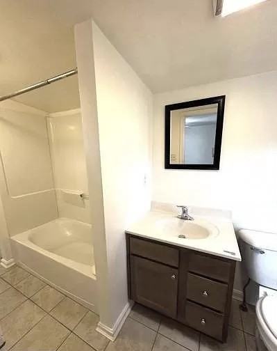 112 Ray Street - Photo 3 of 14