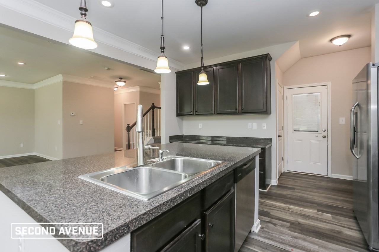 233 Klinetop Dr - Photo 3 of 13