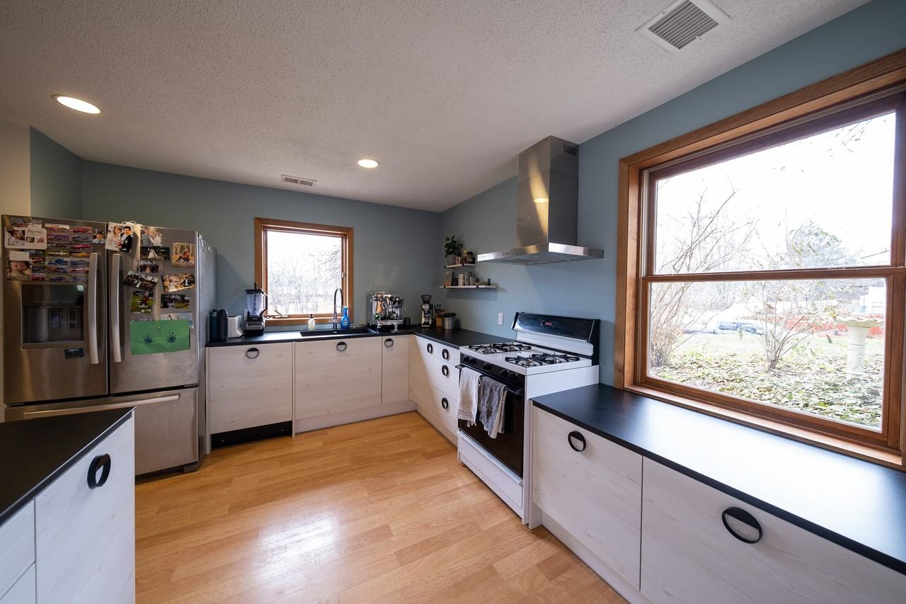 14130 35th Ave N #1 - Photo 4 of 29