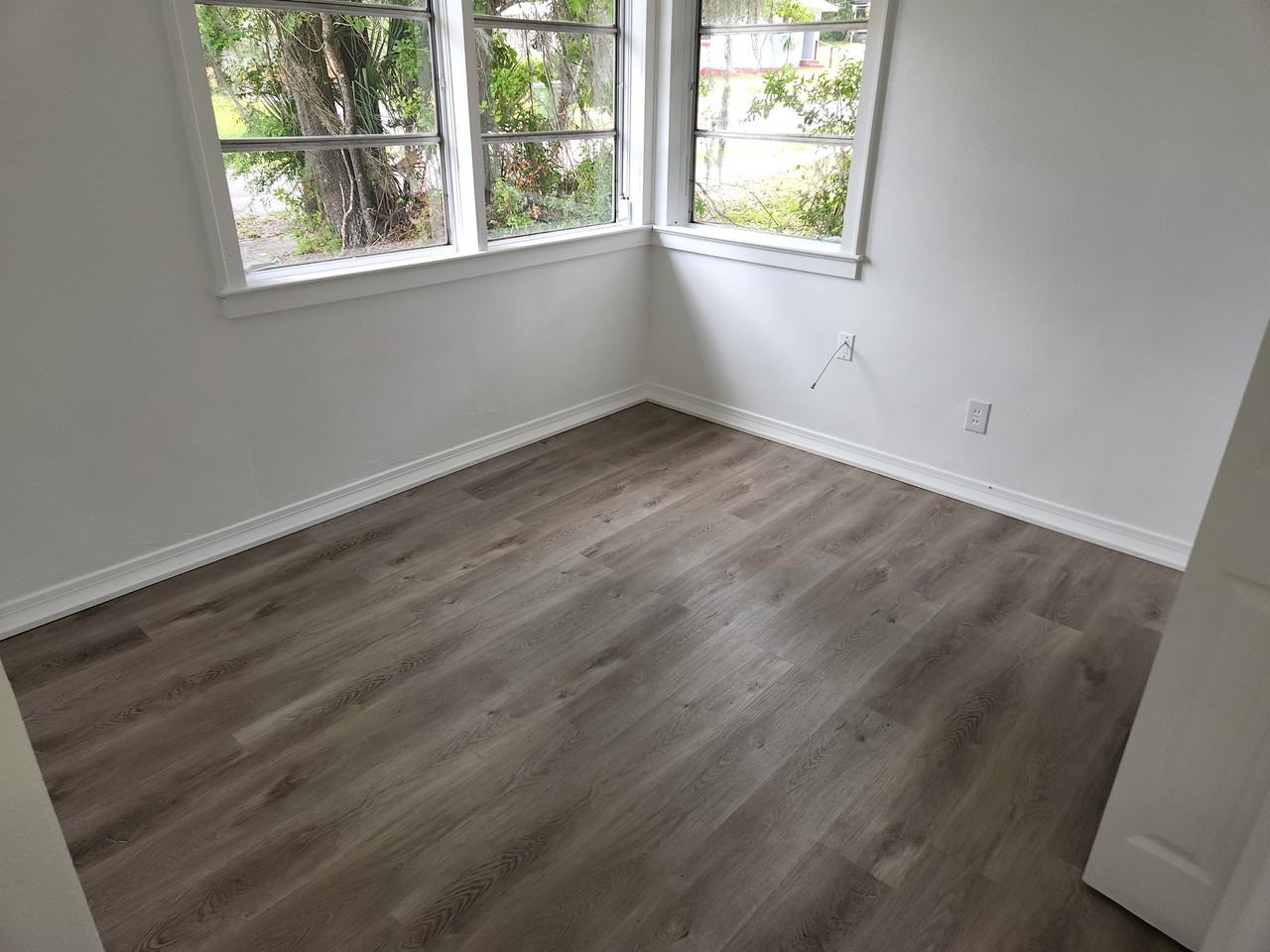 1704 Gillis St - Photo 4 of 10