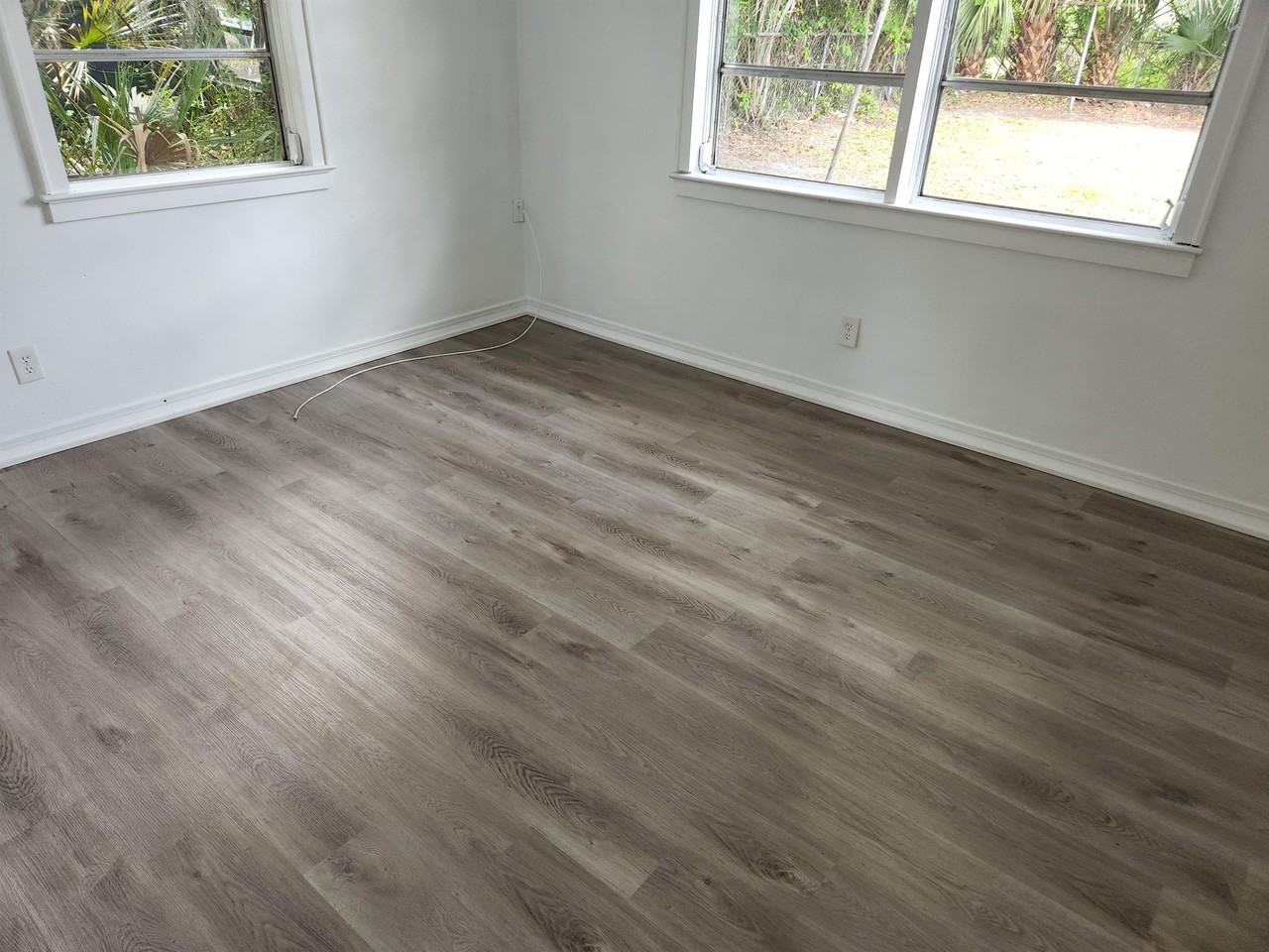 1704 Gillis St - Photo 5 of 10