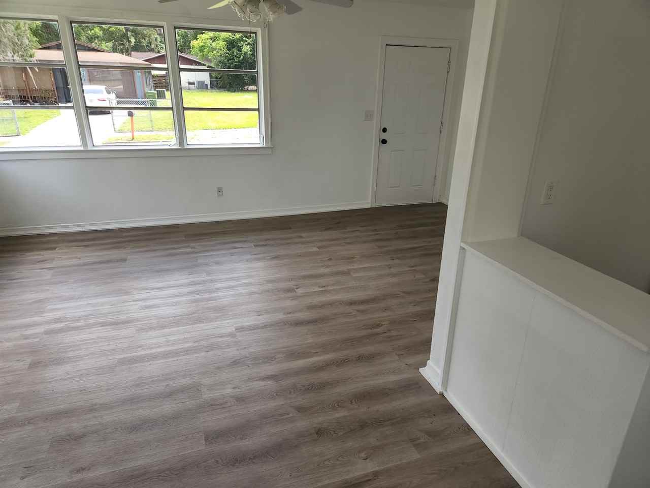 1704 Gillis St - Photo 7 of 10