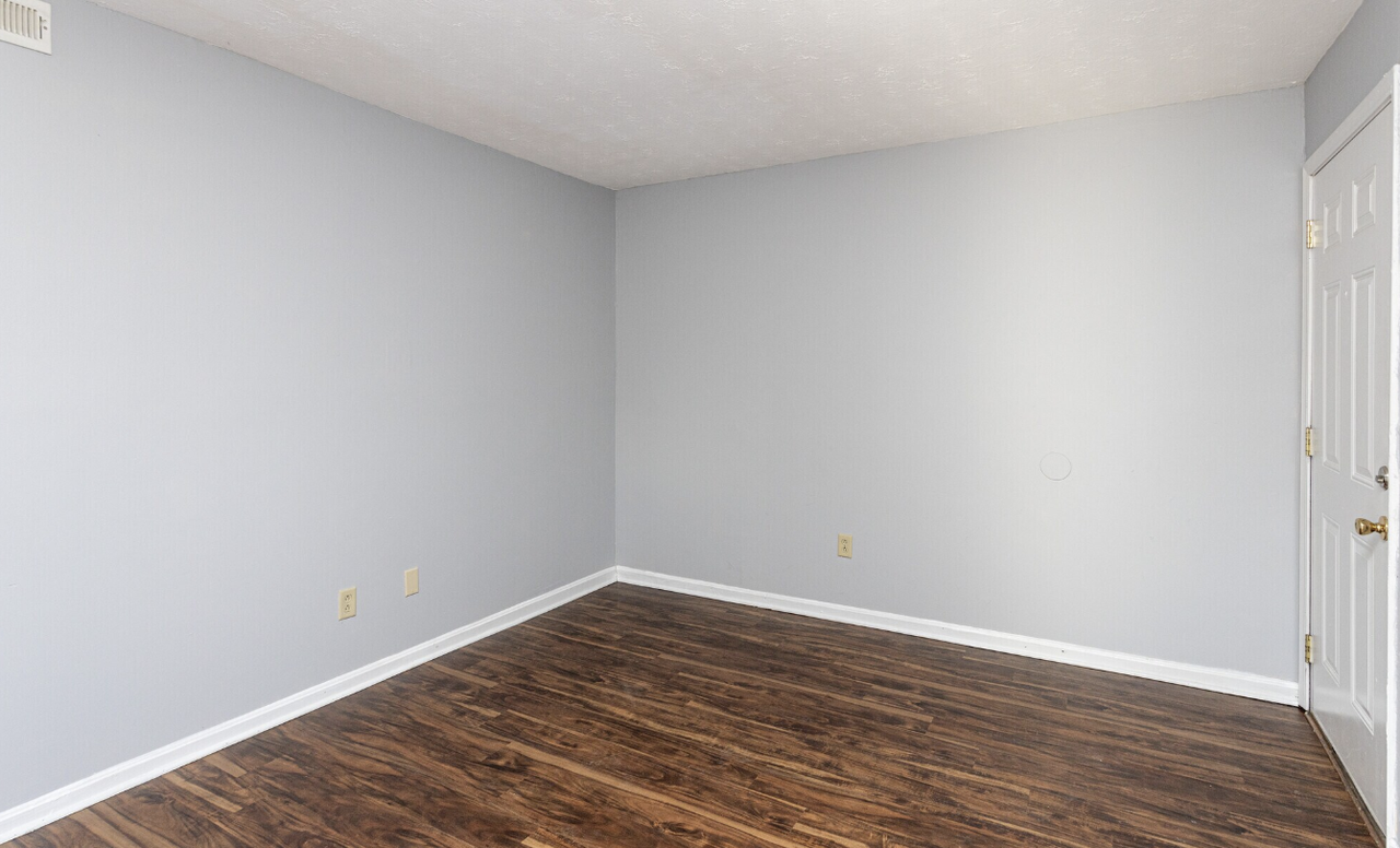 By the Park - Photo 4 of 60