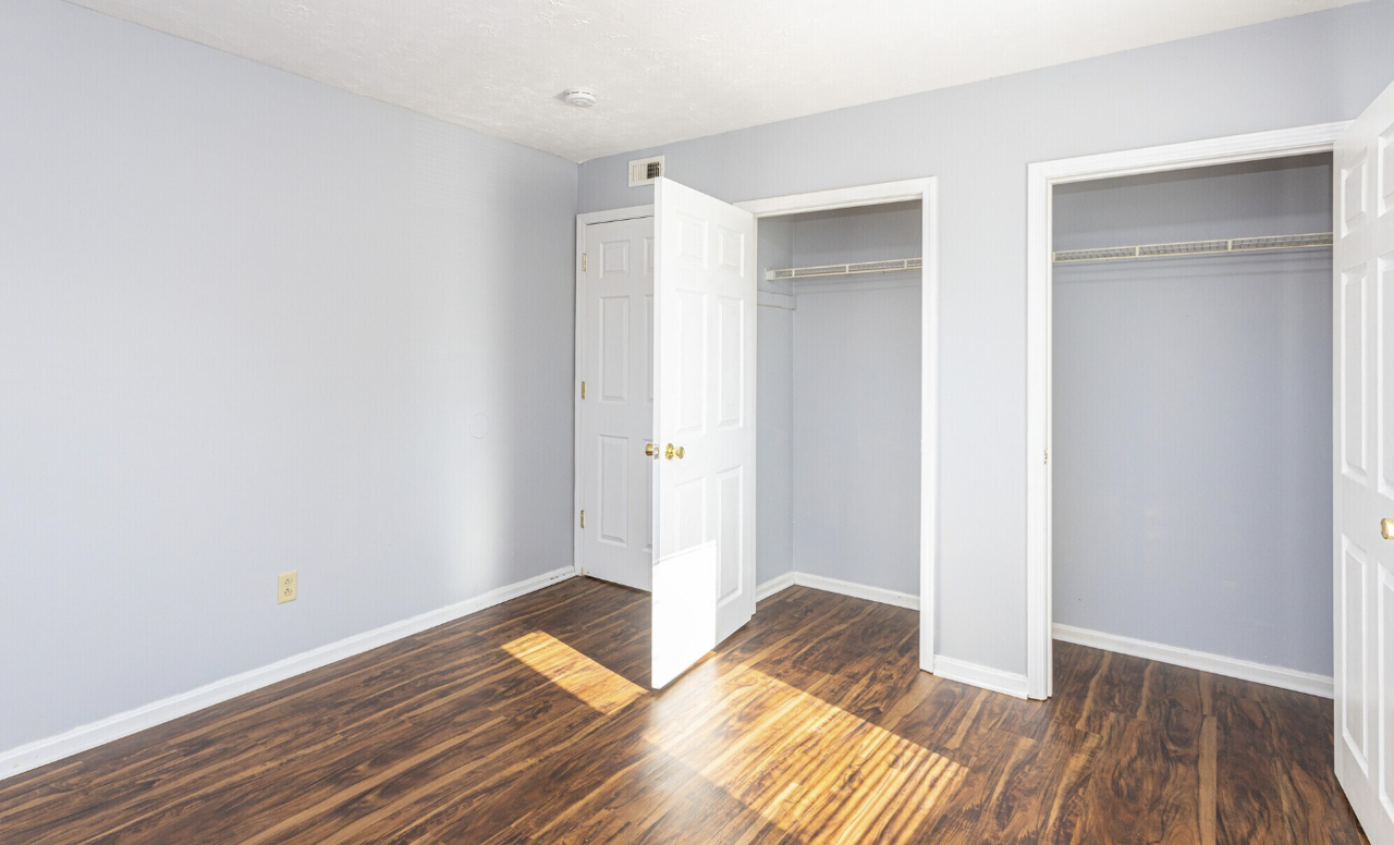 By the Park - Photo 6 of 60