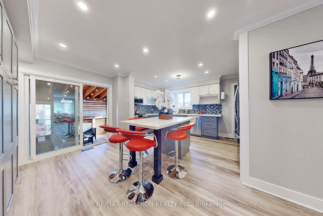 Thornton Rd S & Gibb St - Photo 3 of 9