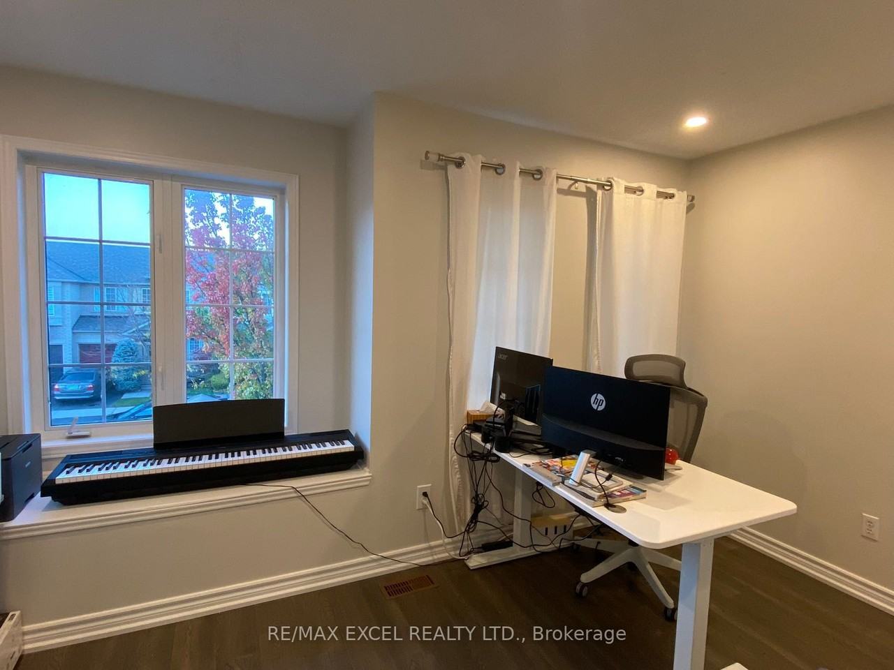 57 Grasslands Avenue - Photo 3 of 6