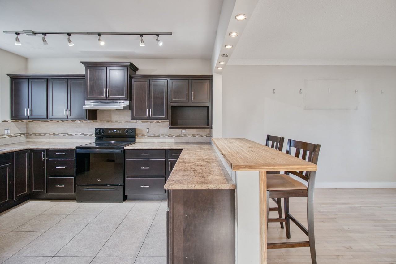 712 Walker Ave - Photo 2 of 22