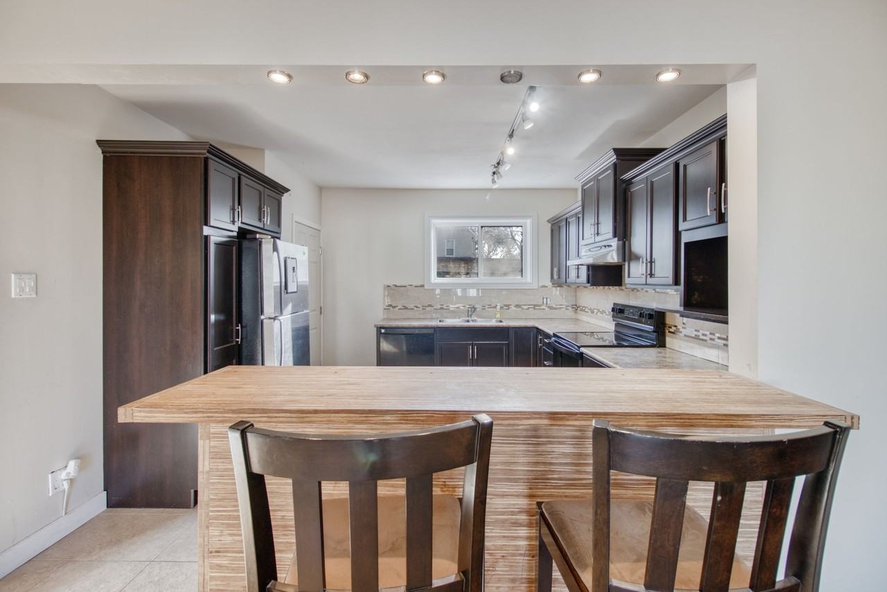 712 Walker Ave - Photo 3 of 22