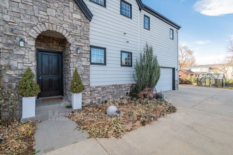 1197 Orange Pl - Photo 2 of 23