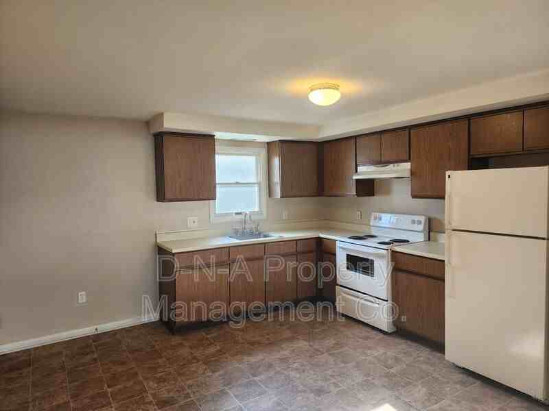 339 Race St #C2 - Photo 2 of 8