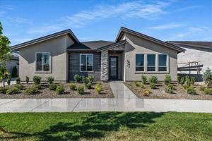 featured image of 8357 W Shams Ln