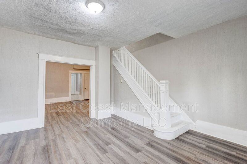 1303 Poplar Grove St - Photo 2 of 23