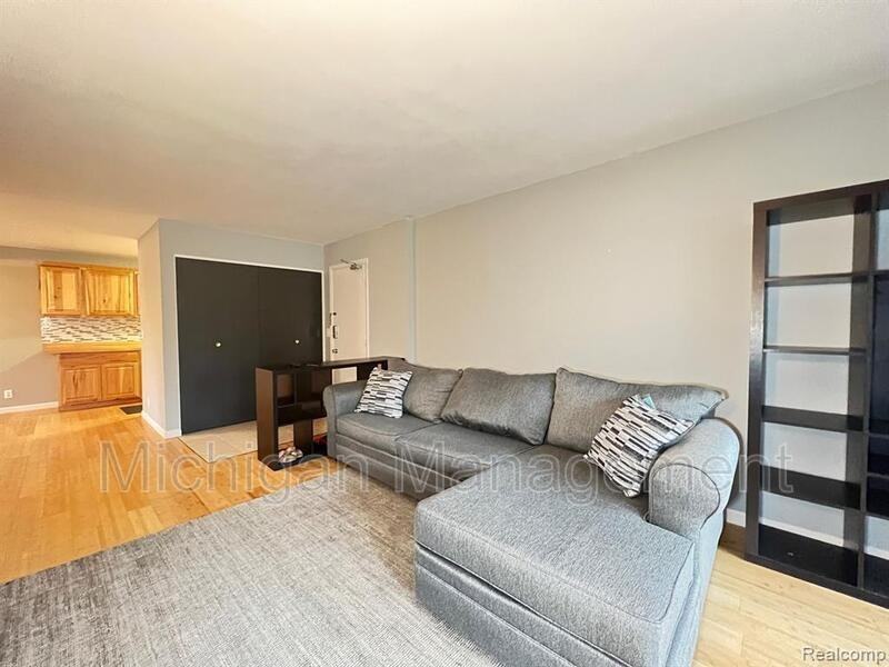 2152 Pauline Blvd #207 - Photo 3 of 29
