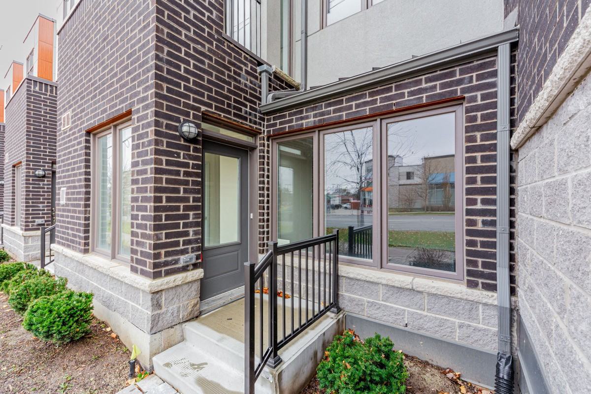 1972 Victoria Park Avenue #21 - Photo 2 of 20