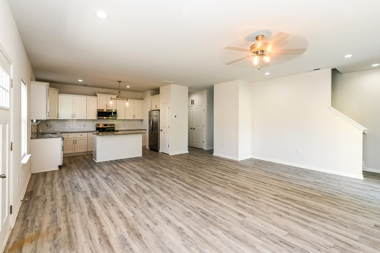 7015 Plott Rd - Photo 5 of 16