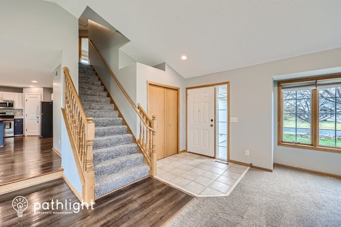 8222 Palmgren Ave Ne - Photo 2 of 26