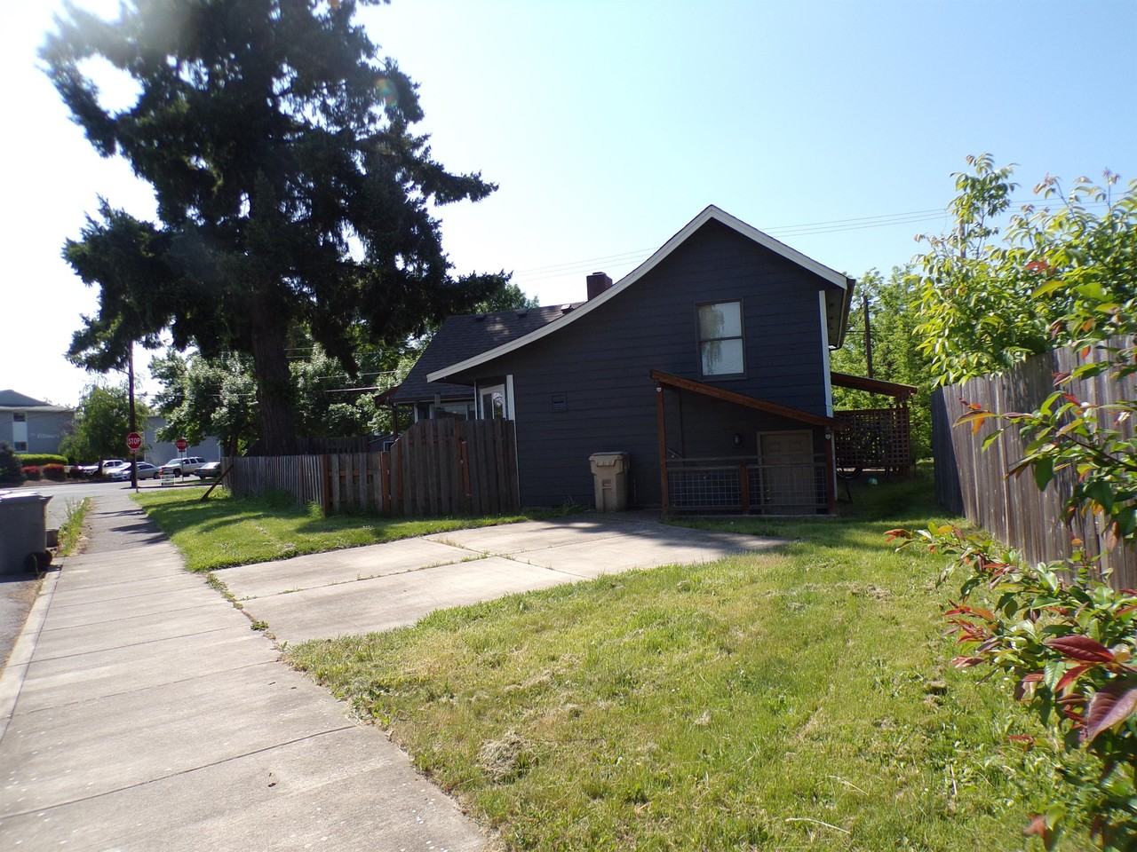 2305 Nw Fillmore Ave #1 - Photo 2 of 11