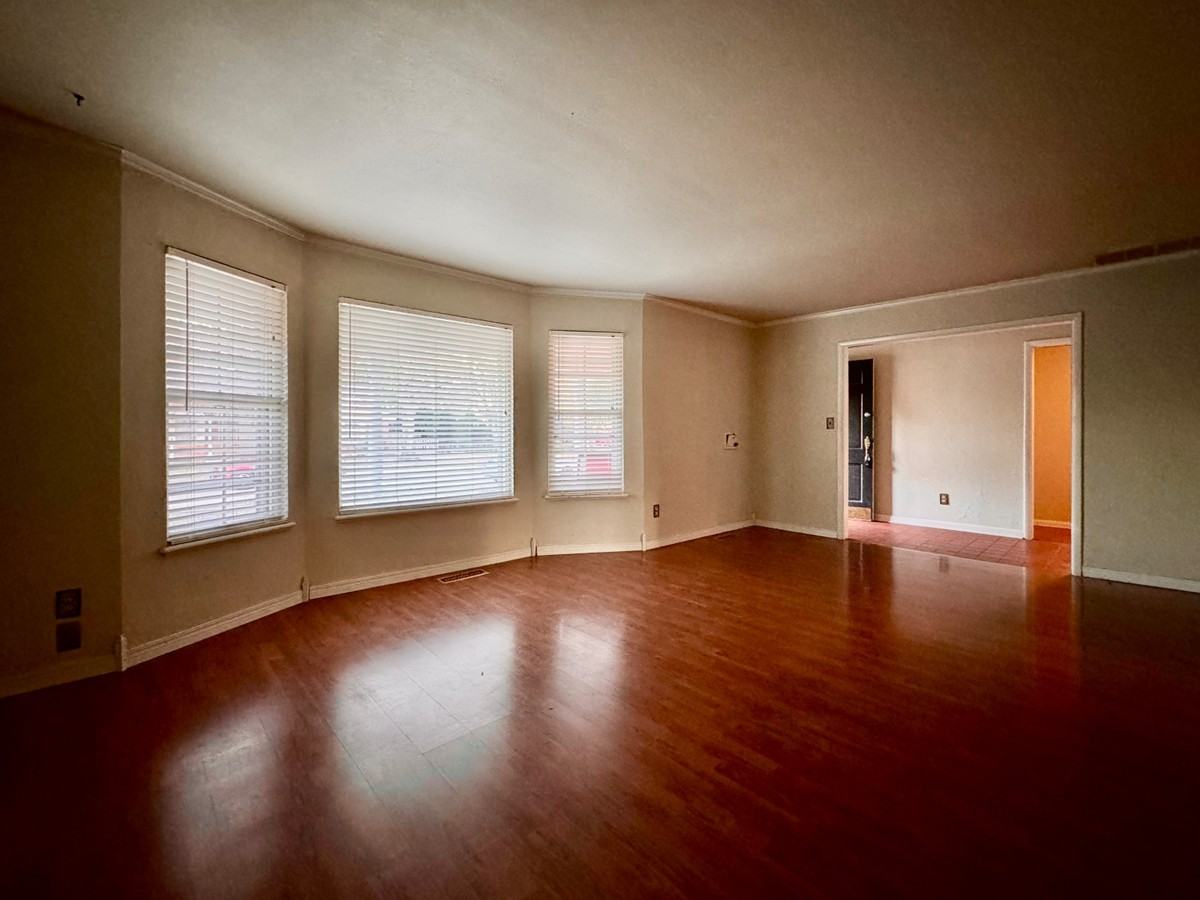 6105 Belle Drive #1 - Photo 4 of 23