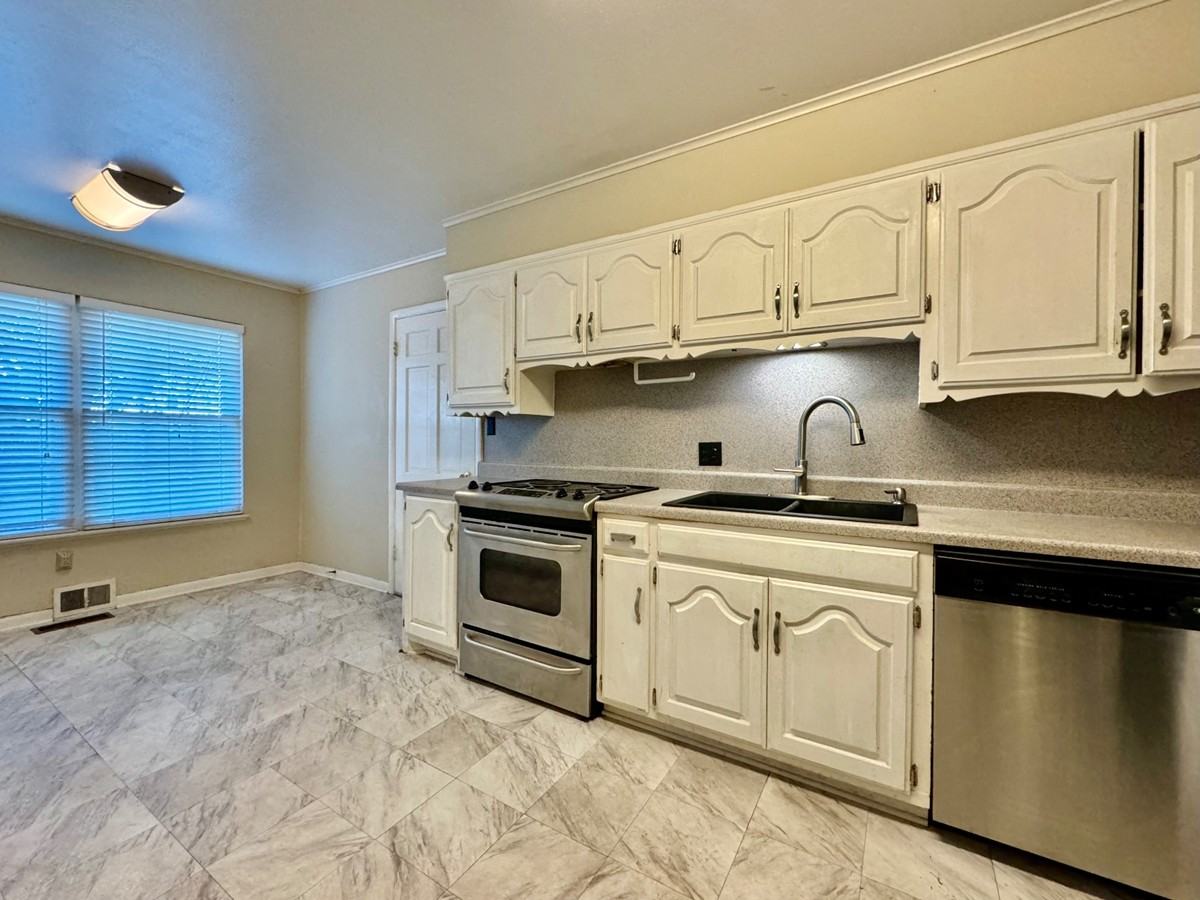 6105 Belle Drive #1 - Photo 7 of 23