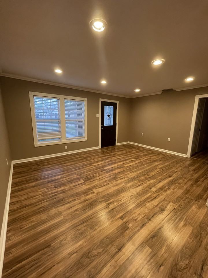 1006 Madison St #NA - Photo 2 of 13