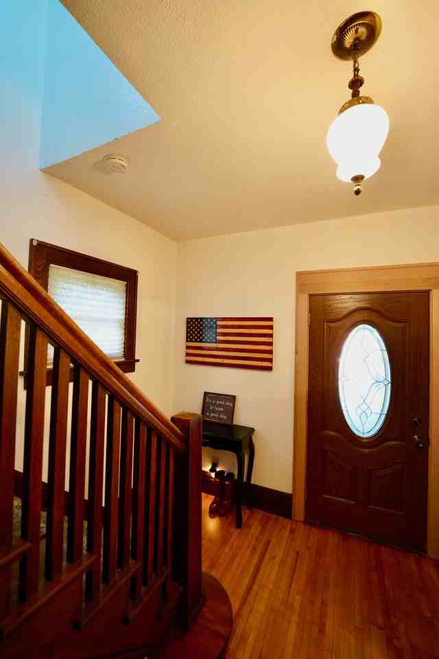 501 2nd Ave Ne #NA - Photo 3 of 18