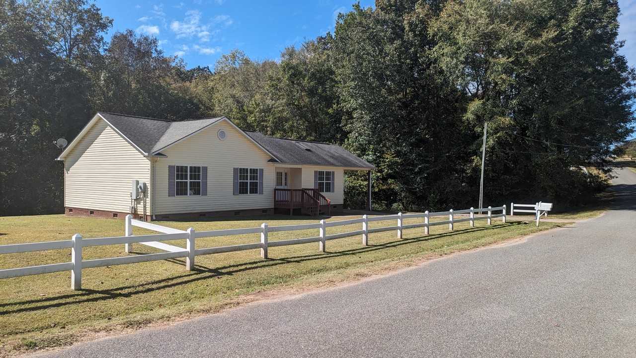 3019 Pratt St #NA - Photo 3 of 20