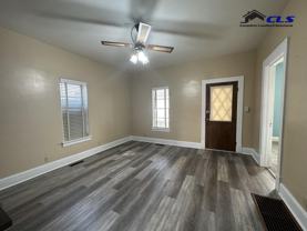 1516 Woodley Ave #1 - Photo 1 of 1