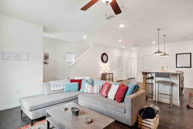 The Social at South Alabama - Photo 2 of 50