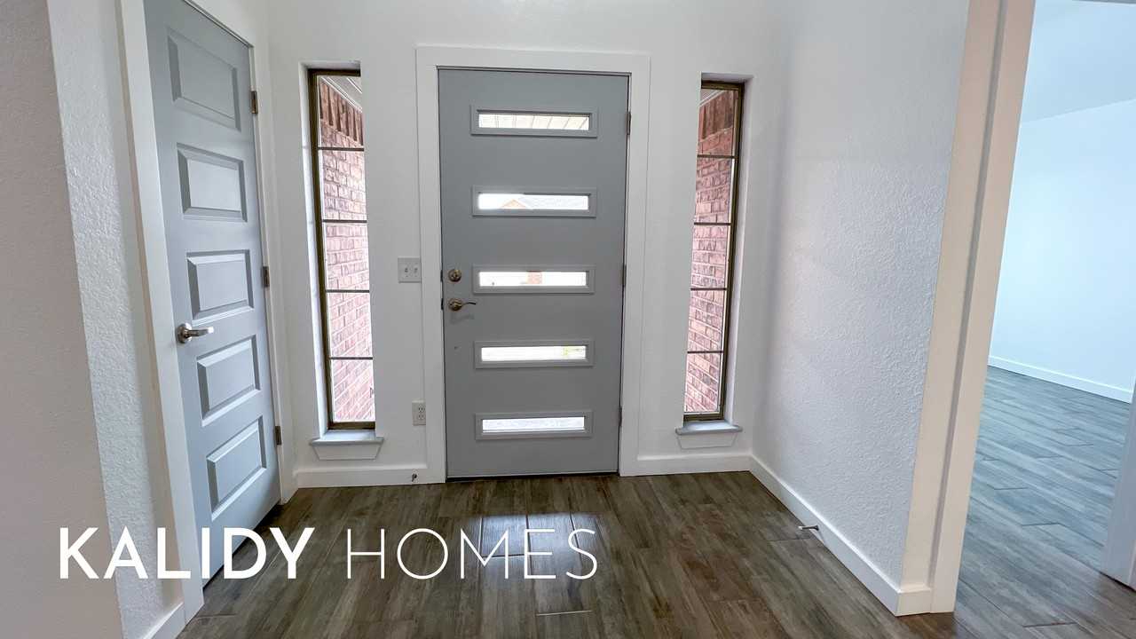 5921 Se 88th St #1 - Photo 5 of 47