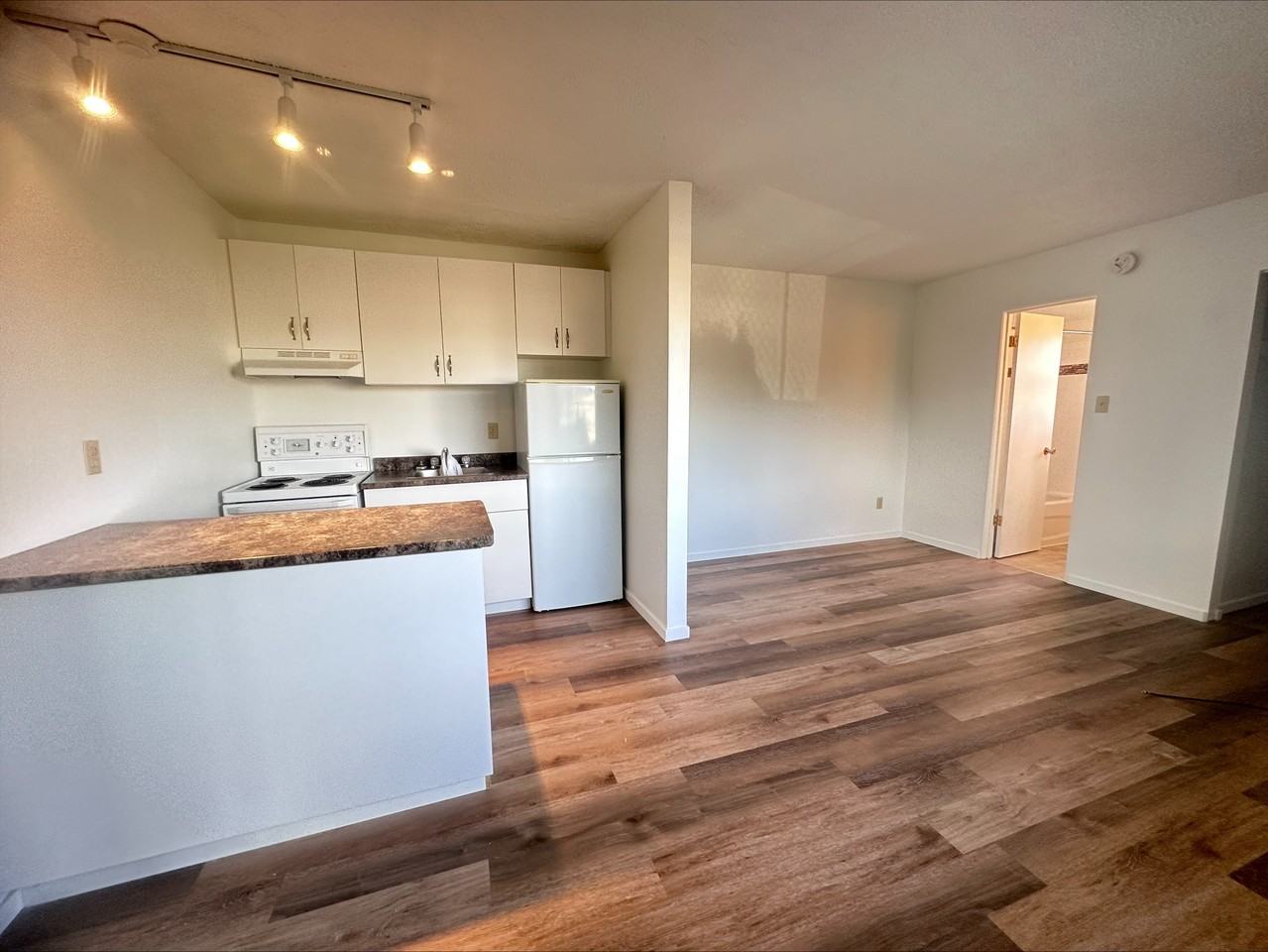 1595 D2 1595 Boundary Crescent #D2