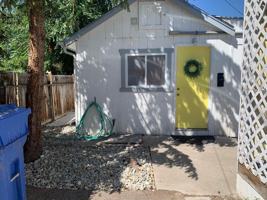 featured image of 1057 1/2 Elm St #1