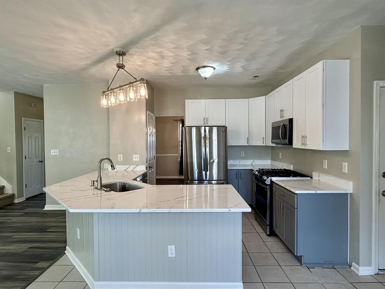 403 Haverhill Ct #1 - Photo 4 of 28