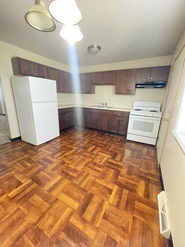 9000 W Carmen Ave #2