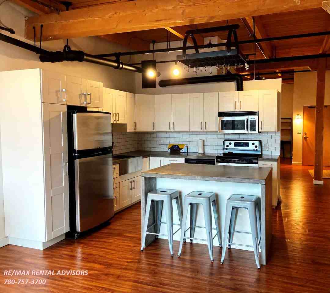 10309 107 Street NW - Photo 3 of 15