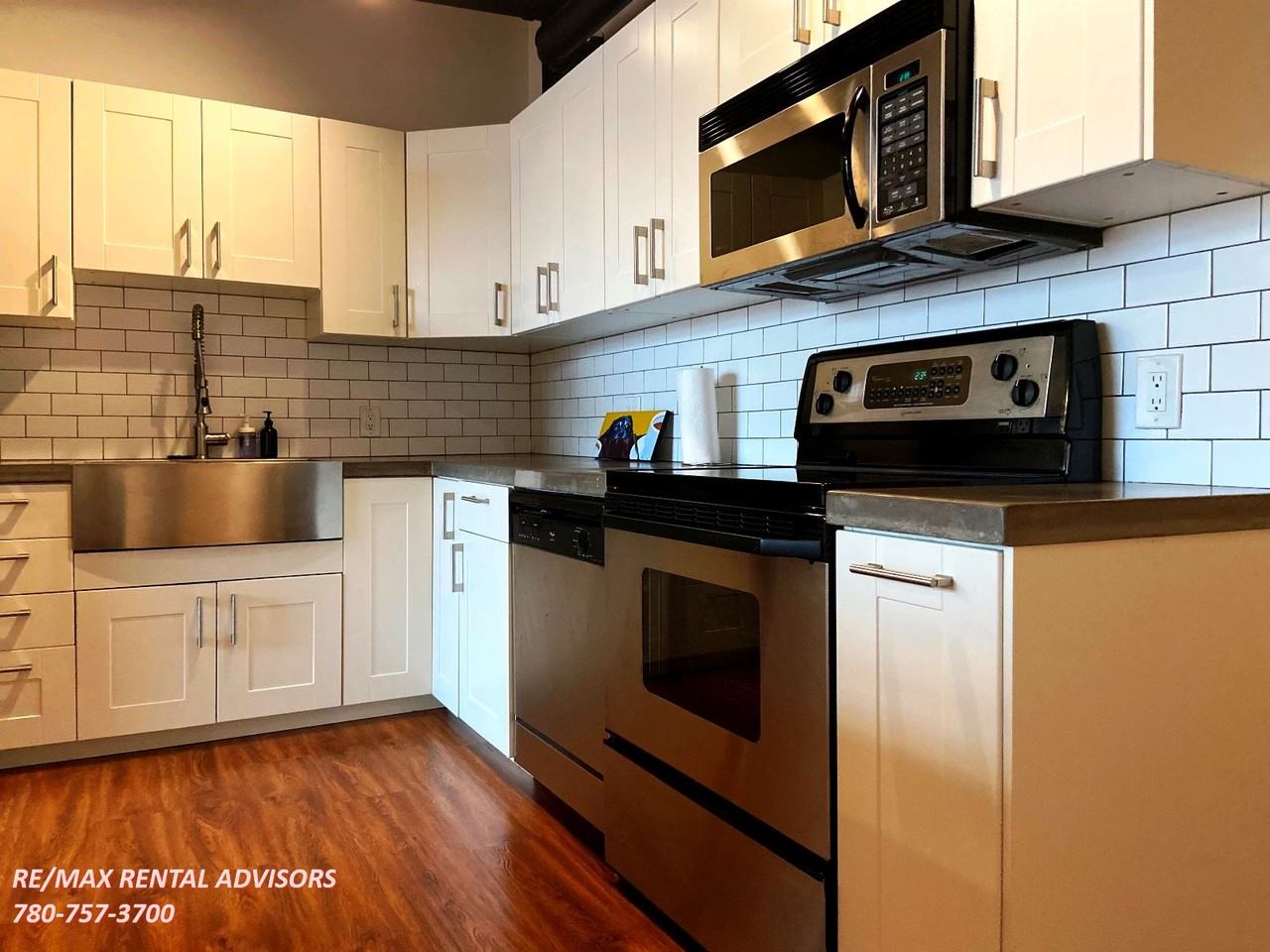 10309 107 Street NW - Photo 4 of 15