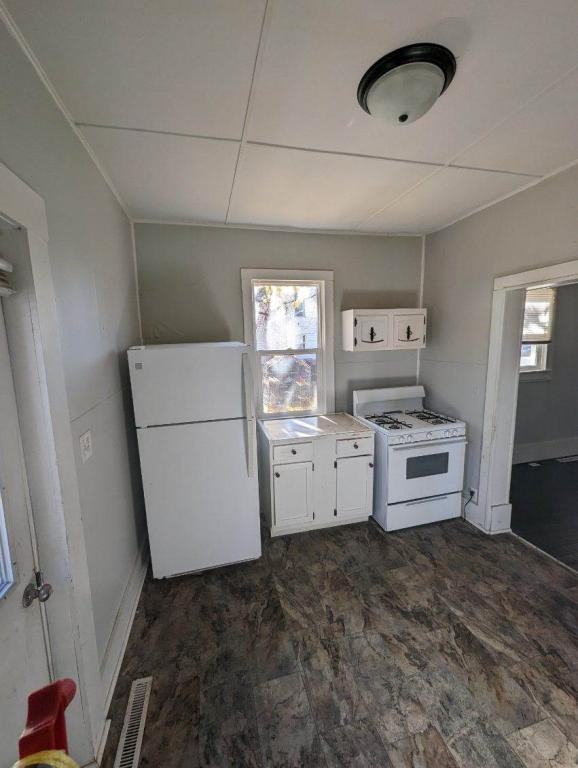 217 S Scott St - Photo 3 of 8