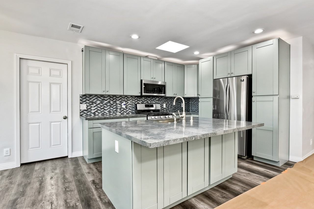 3641 Copley Ave - Photo 3 of 28