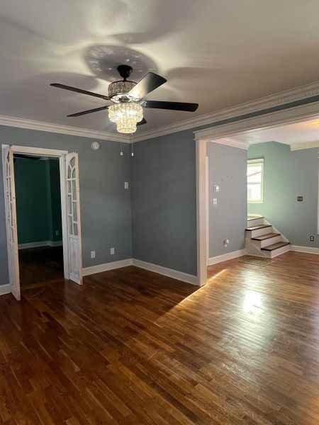 323 Telford St - Photo 3 of 17