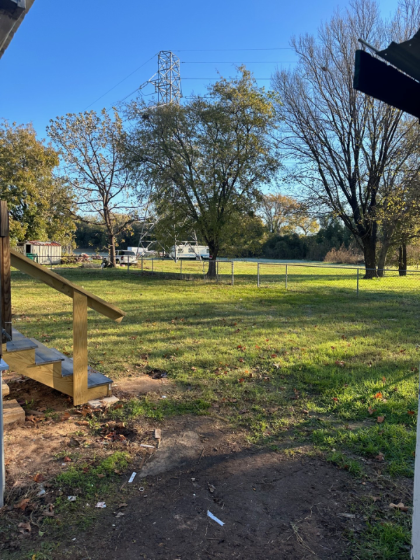 406 Greenfield Dr - Photo 3 of 13