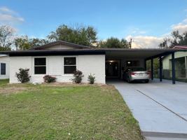 featured image of 1318 Broadmoor Dr #1