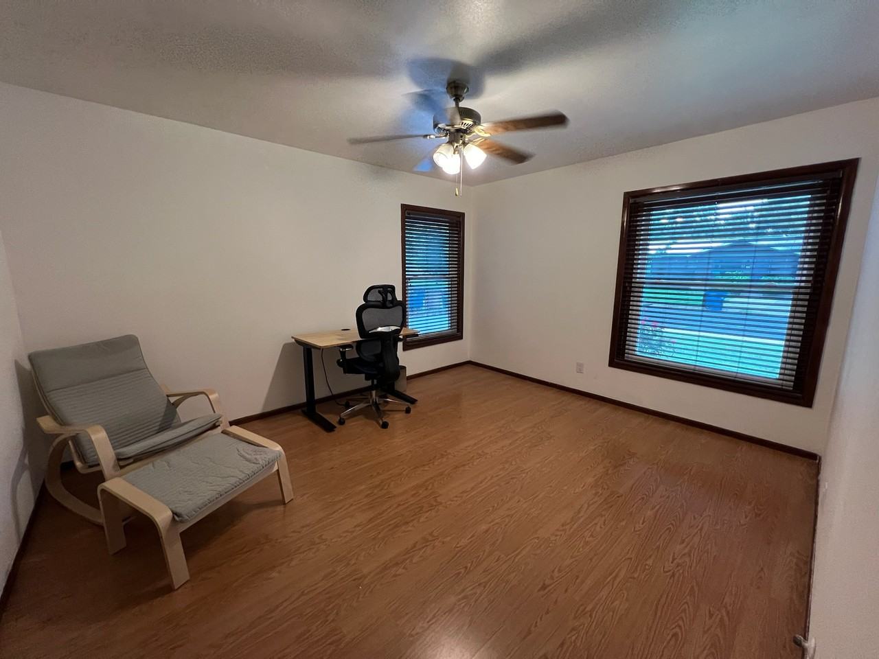 1318 Broadmoor Dr #1 - Photo 6 of 20